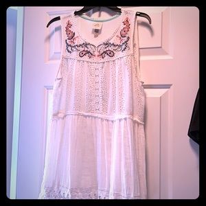 Knox Rose lace type tunic